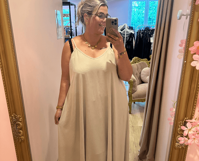 12252-Robe longue bretelle Taille unique  50 au 60