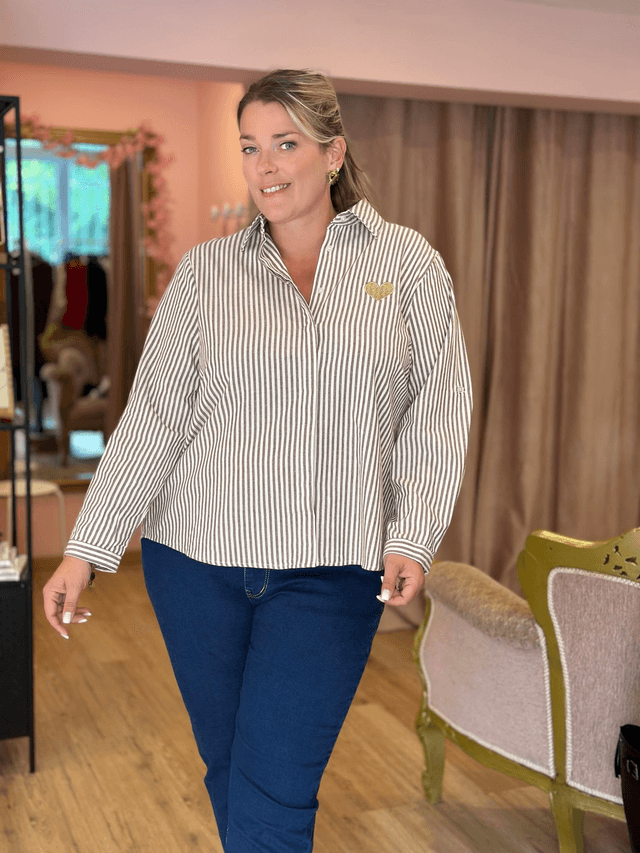 1063-Chemise rayée  cœur brodé 