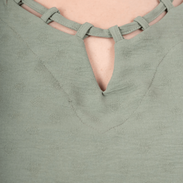 510-Blouse col ajouré 2W 