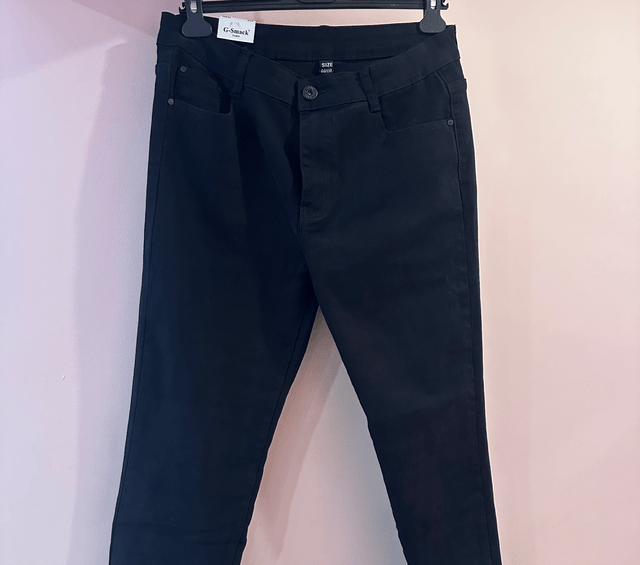 2850-Jean noir taille haute  