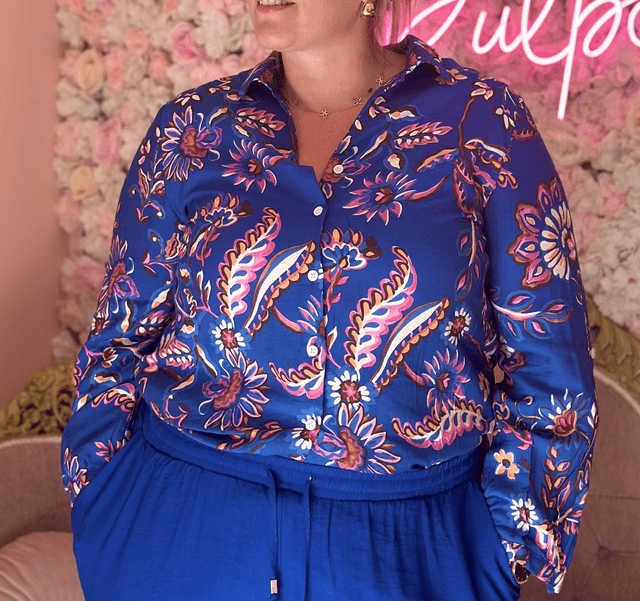 1025-Chemise bleu électrique motif 