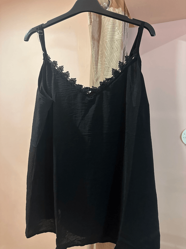 1651-Top dentelle Christy