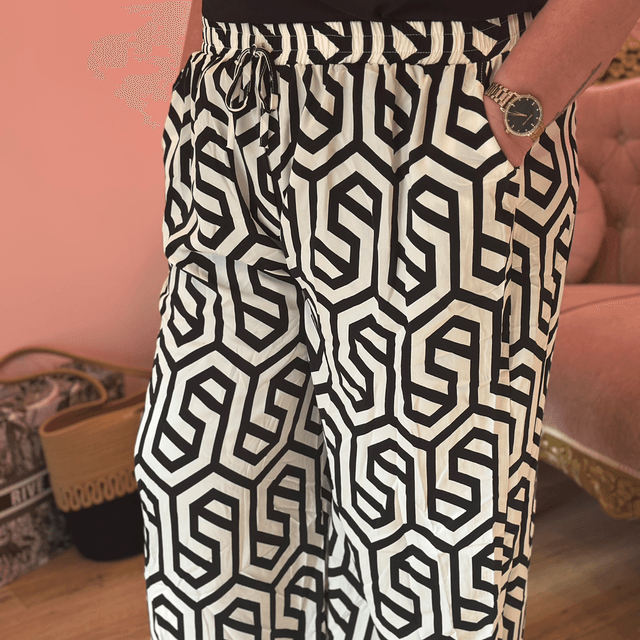 1621-Pantalon fluide graphique
