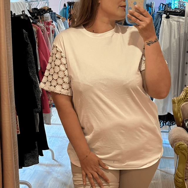 300-T-shirt dentelle taille XL/46