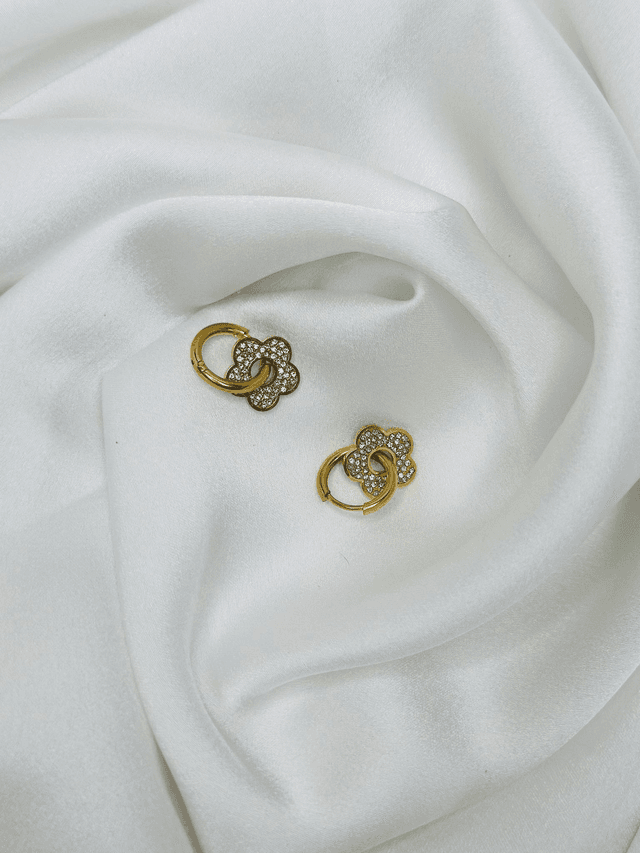 46-Boucle d&#039;oreilles pupilles strass